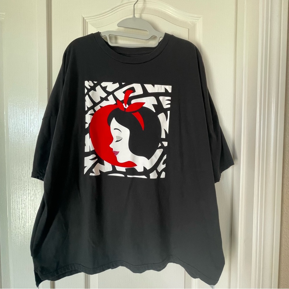 Disney Snow White Tshirt